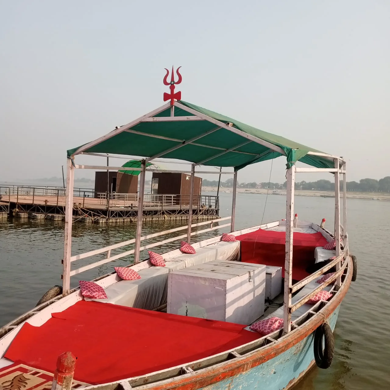 Heritage covered Ganga boat, capacity 20