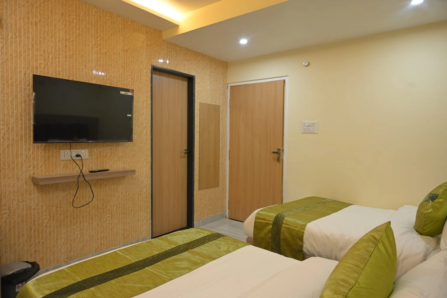 Budha Inn guest room with twin beds