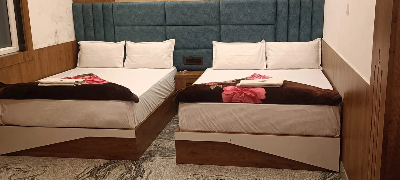 Hotel Vishwanath guest room